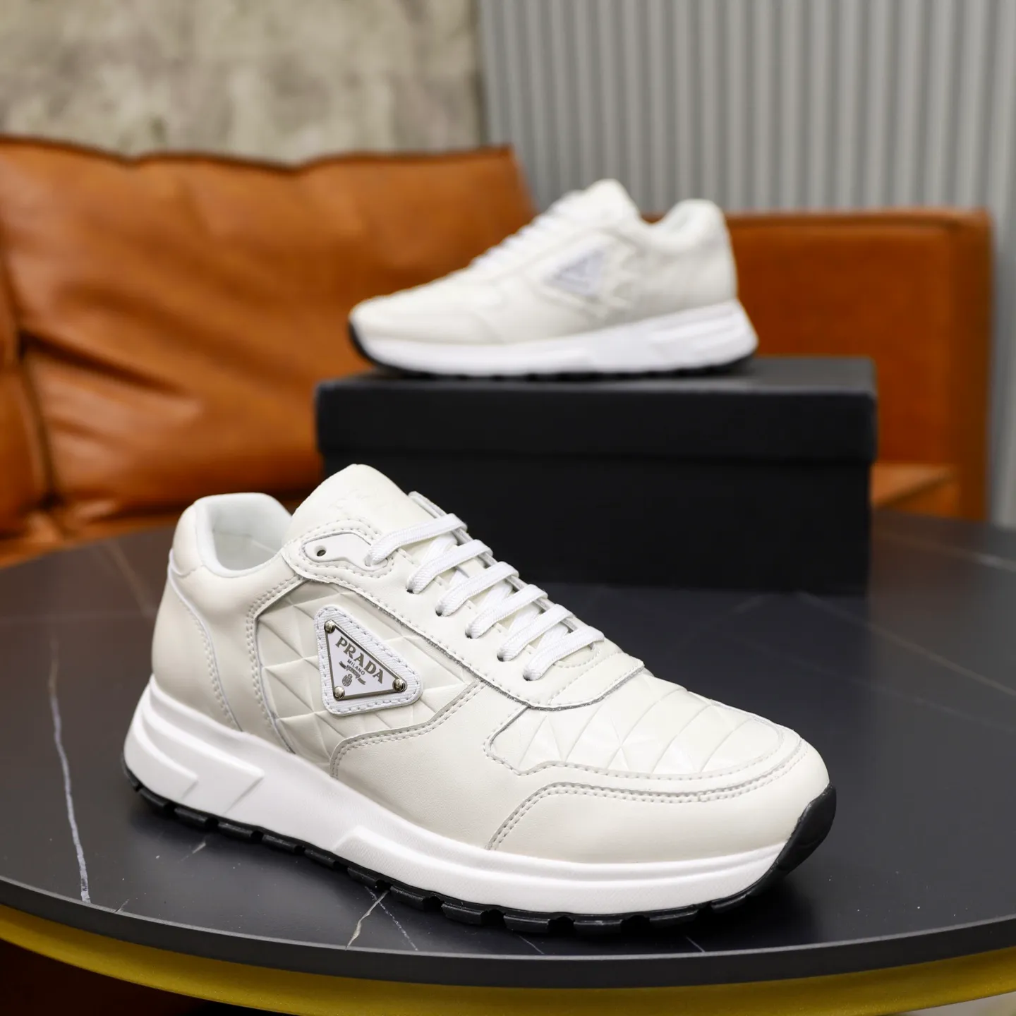 Ex-factory price: 540💰🙅‍♂️🙅‍♂️🙅‍♂️ Brand: PRADA Standard code: 38-44 (45 customized) Grade: Same as the official website Material: Original material splicing Comfortable and breathable lining Lightweight and wear-resistant sports outsole Style category: Men's fashionable casual shoes Running sneakers Distinguished luxury brand elements Top luxury Color: actual picture color